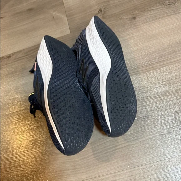 New Balance Fresh Foam Roav Navy - Women’s *NEW* - Picture 4 of 5